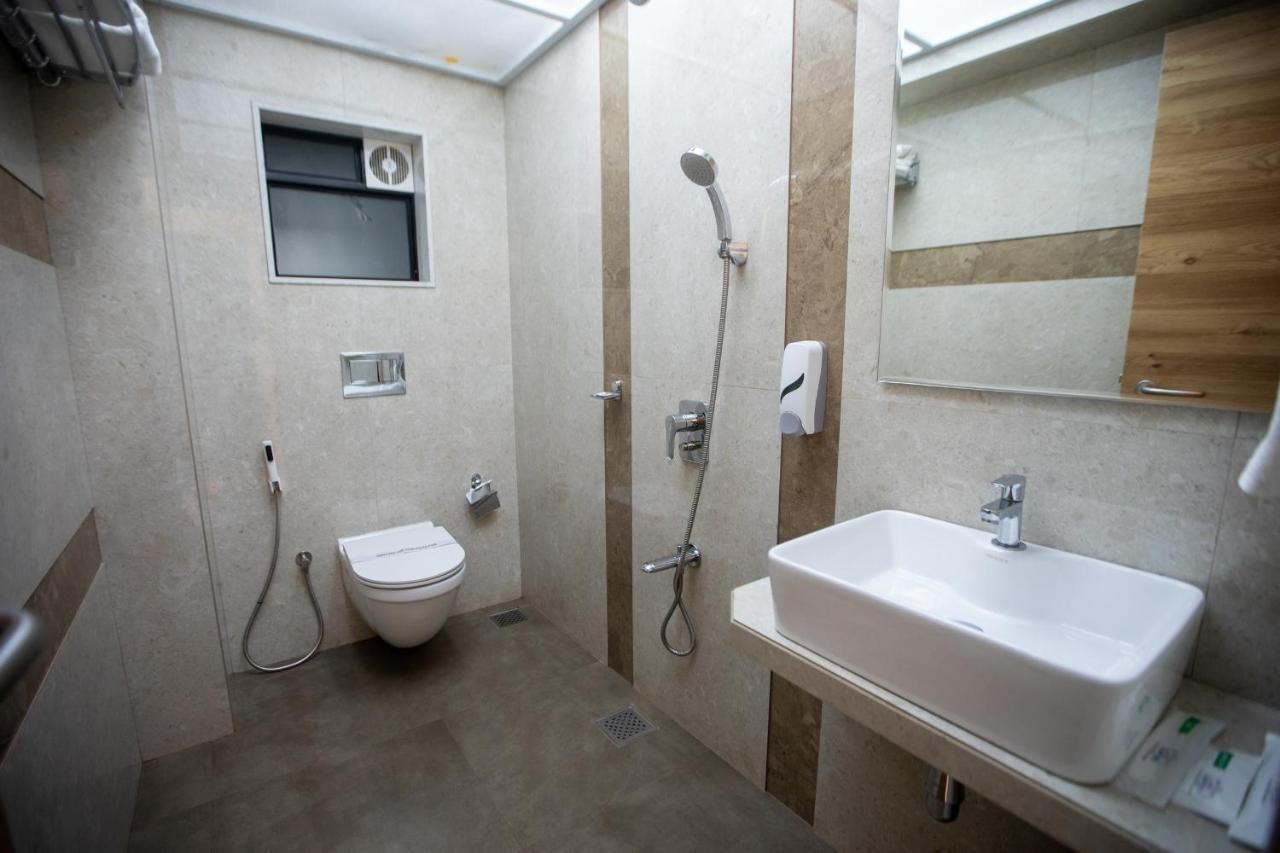 Hotel Naaz Executive مومباي المظهر الخارجي الصورة